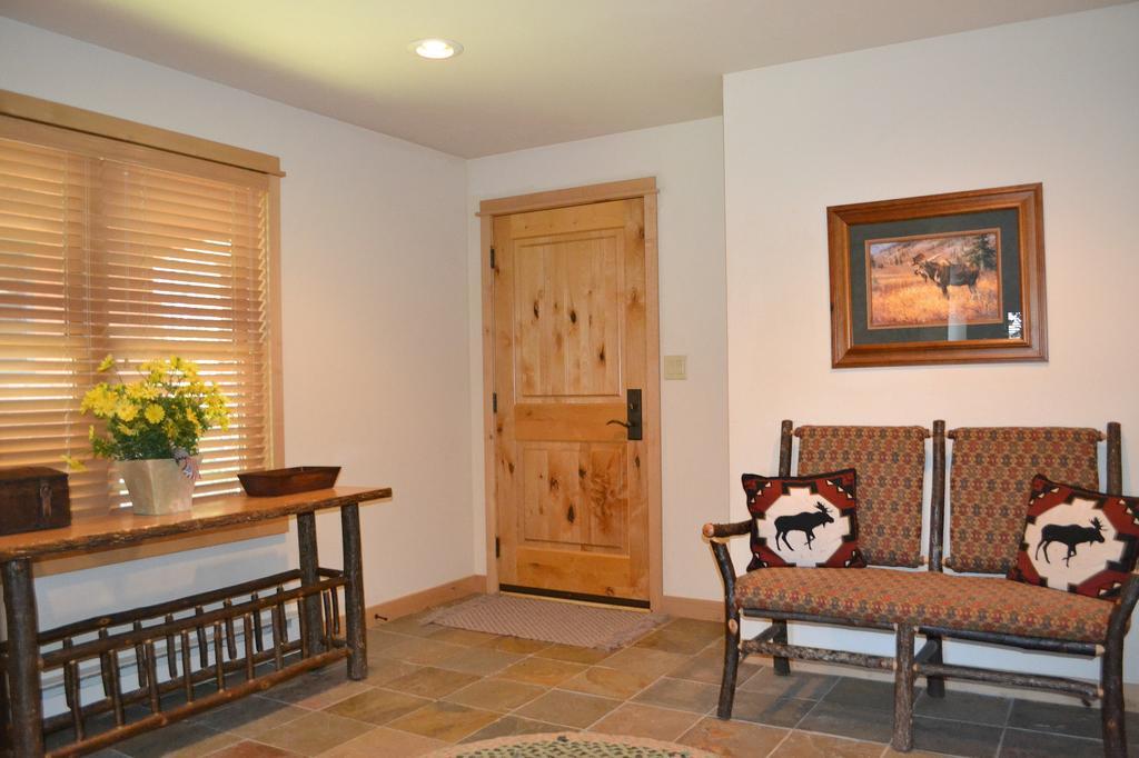 Moose Creek Townhomes By Jackson Hole Real Estate Company Teton Village Rum bild